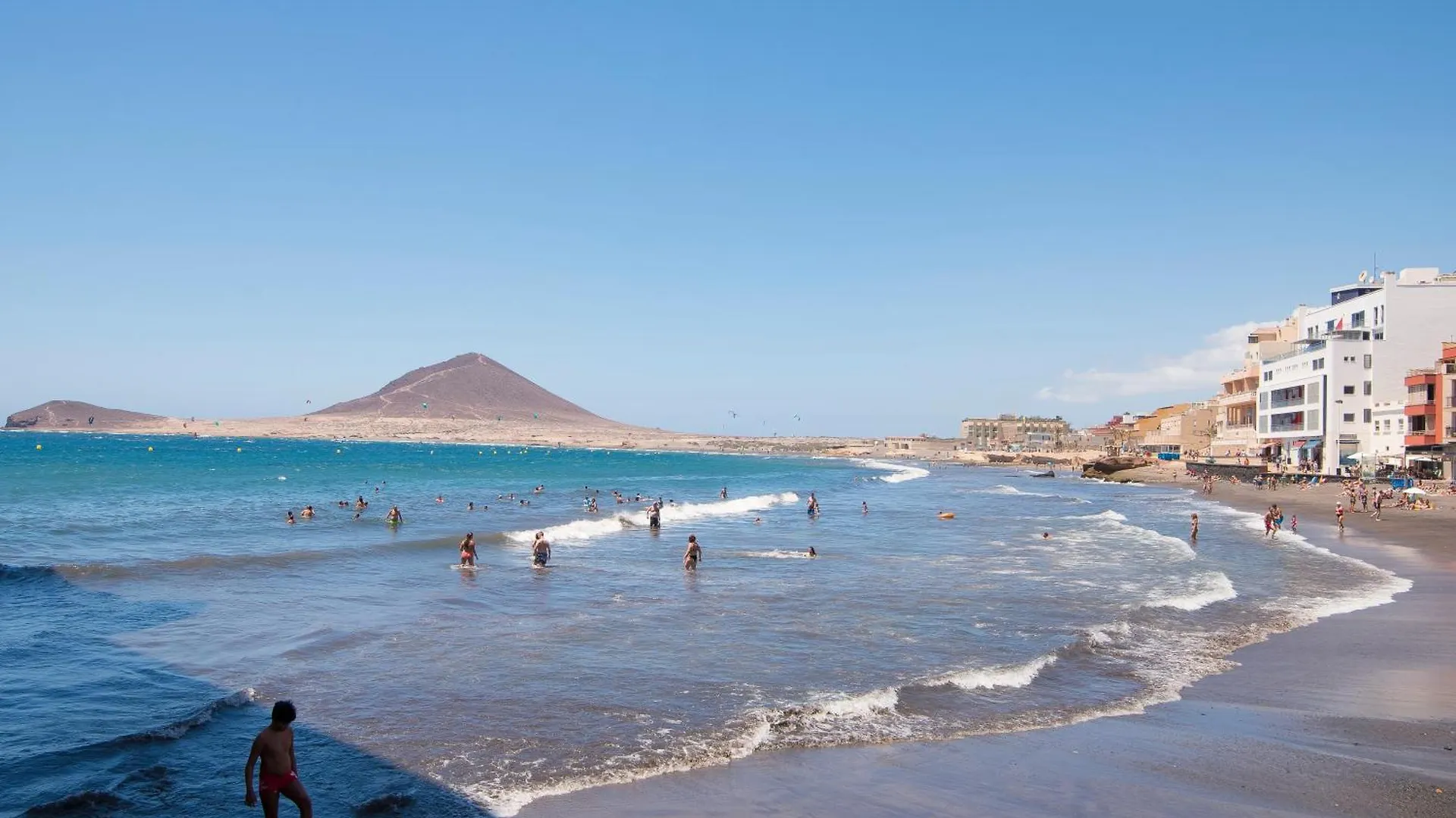 Alquilaencanarias Plaza Roja Beach El Medano  El Medano (Tenerife)