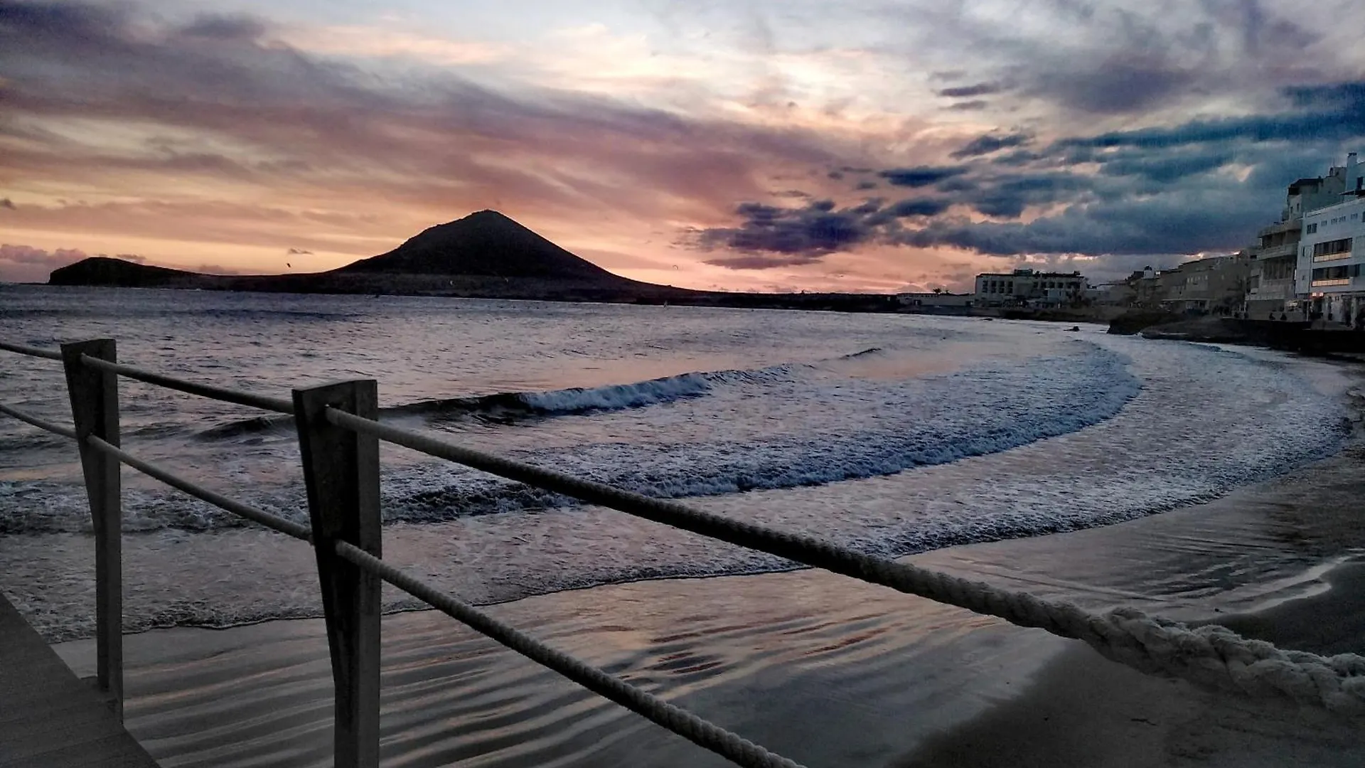 Alquilaencanarias Plaza Roja Beach El Medano  Apartment El Medano (Tenerife)